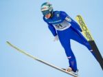 Rakúšan Hayböck triumfoval v skokoch na lyžiach v Lahti
