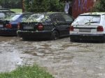 Na juhu dnes hrozia povodne, na severe zase snehové jazyky