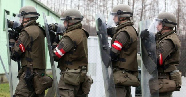 Rakúska armáda posilní ochranu hraníc stovkami vojakov