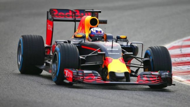 Nové monoposty na sezónu F1 predstavilo ďalších päť tímov