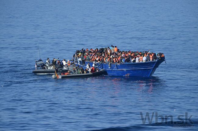 Z vôd Stredozemného mora zachránili stovky migrantov