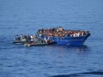 Z vôd Stredozemného mora zachránili stovky migrantov
