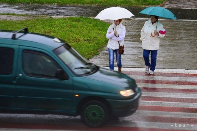 Dnes očakávajte premenlivú oblačnosť, na väčšine územia budú prehánky