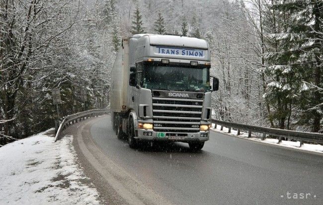 Donovaly sú už zjazdné pre všetku dopravu, vodiči musia byť opatrní