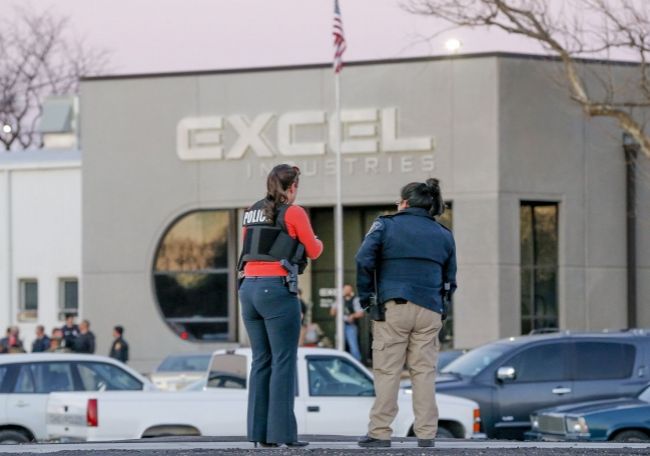 Dráma v spoločnosti Excel Industries, muž zastrelil kolegov