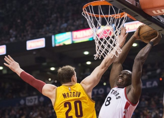 Video: Toronto vyhralo šláger NBA, v Dallase sa predlžovalo
