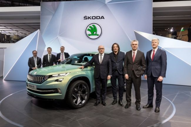 ŠKODA VisionS predstavuje budúcnosť značky