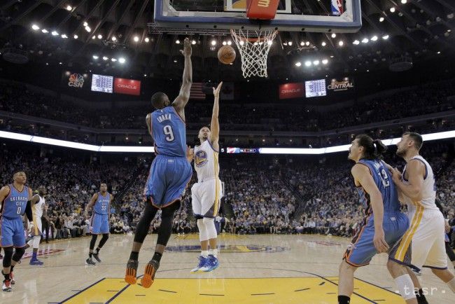 NBA: Warriors zdolali Oklahomu City a vyrovnali rekord Chicaga