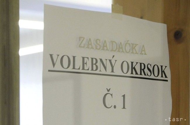 V žiadnej obci sa nevolilo skôr, volebné miestnosti sa otvorili o 7.00