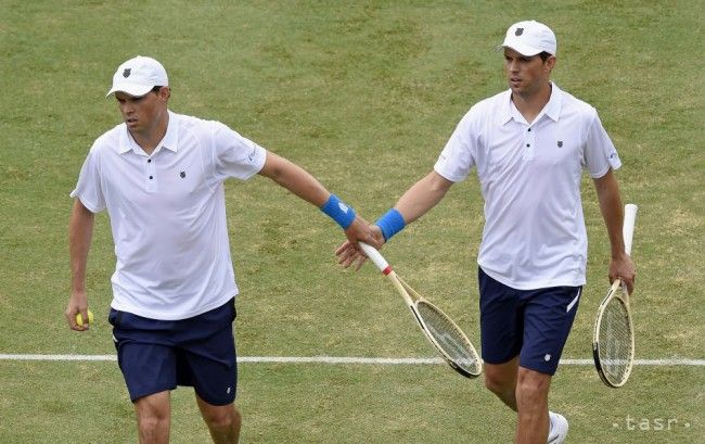 Davis Cup: Bryanovci uspeli vo štvorhre, USA vedú nad Austráliou 2:1