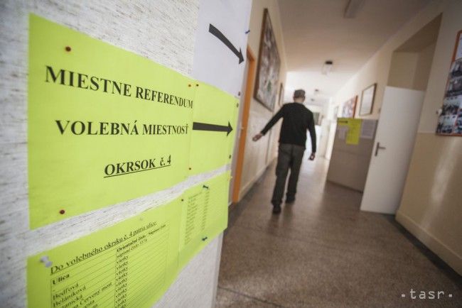 Priebeh referenda v bratislavskej Karlovej Vsi je pokojný