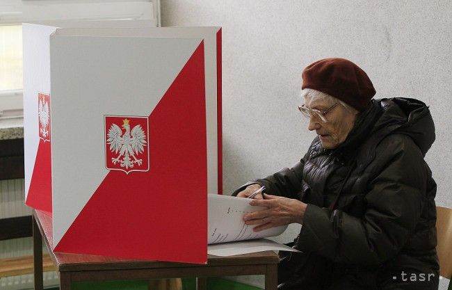 Poľsko: Vládna PiS testuje svoju popularitu v doplňovacích voľbách