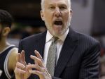 Tréner Popovich bude z rodinných dôvodov chýbať Spurs