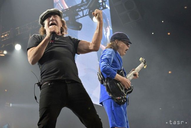 VIDEO: Skupina AC/DC ruší koncerty, spevák čelí úplnej strate sluchu