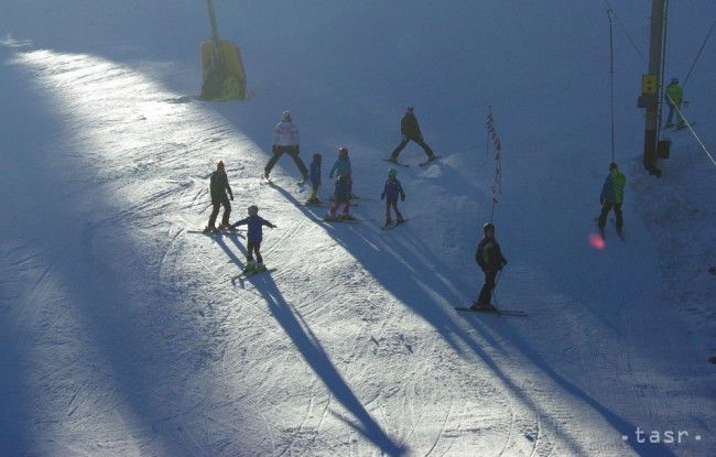 Snehové správy: Lyžuje sa vo viac ako 55 areáloch, podmienky sú dobré