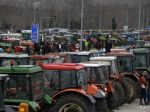 Polícia pátra po 50-ročnom mužovi z okresu Košíc i ukradnutom traktore