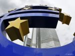 Európske akcie po rozhodnutí ECB vzrástli, euro oslabilo