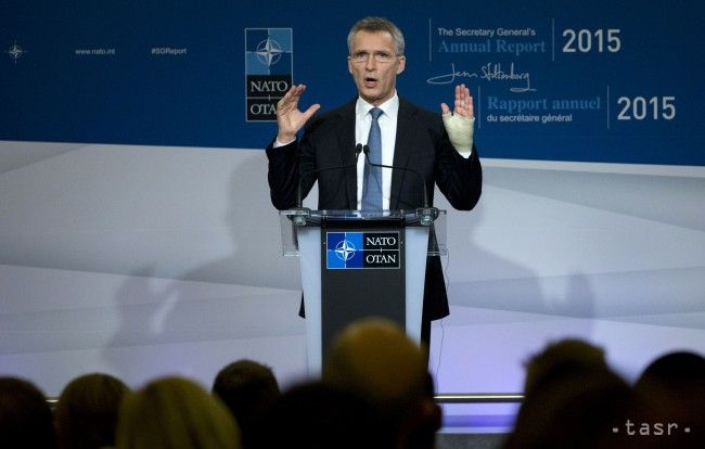 Stoltenberg: NATO má teraz v Egejskom mori päť vojnových lodí