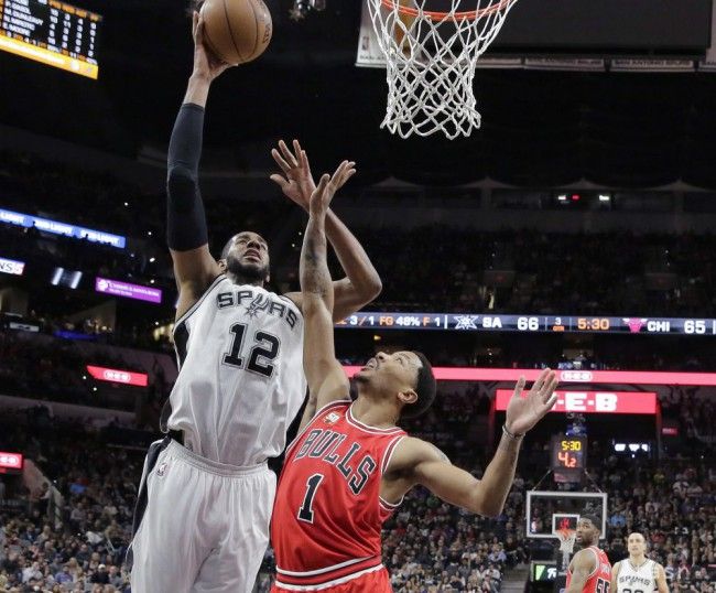 Spurs sú doma stále stopercentní, poradili si aj s Chicagom