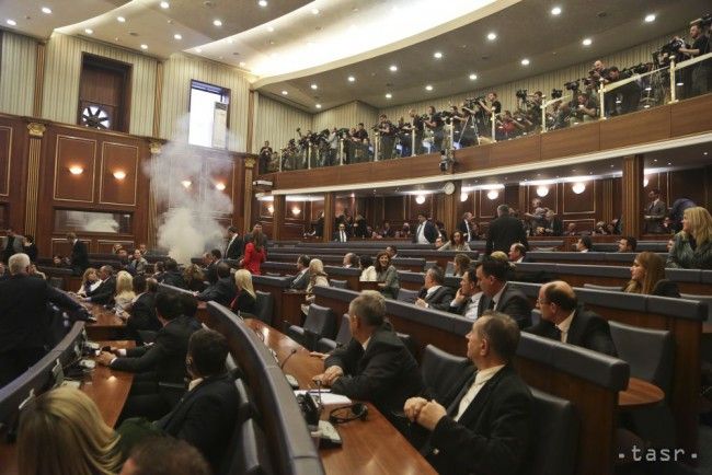 Kosovská vláda chce pre parlament kúpiť skenery, aby zabránila útokom
