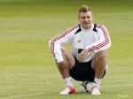 Bendtner z Wolfsburgu meškal na tréning a musel behať sám