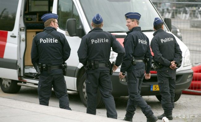 Policajná operácia v Bruseli pokračuje, pátra vraj po dvoch bratoch