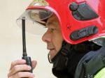 V Bratislave horel rodinný dom, zasahovalo 22 hasičov