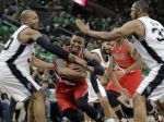 Spurs vybojovali 34. domáci triumf v rade, siahajú na ligový rekord