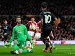 United sa prizerali oslavám rivala z Liverpoolu. Blind: Veľká rana