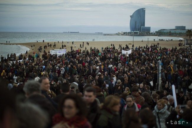 Tisíce Španielov protestovali voči bezcitnému prístupu k migrantom