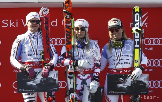V St. Moritzi triumf Rebensburgovej, malý glóbus získala Bremová