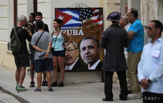 Obama priletel na historickú trojdňovú návštevu Kuby