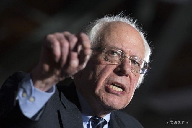 USA: Sanders vyzbieral vo februári viac peňazí než Clintonová