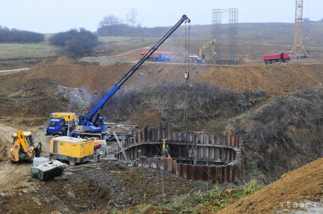 Štvrtina firiem na Slovensku je stále ochotná prijať stratové zákazky