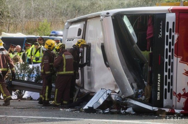 Všetkých 13 obetí havárie autobusu v Španielsku boli ženy