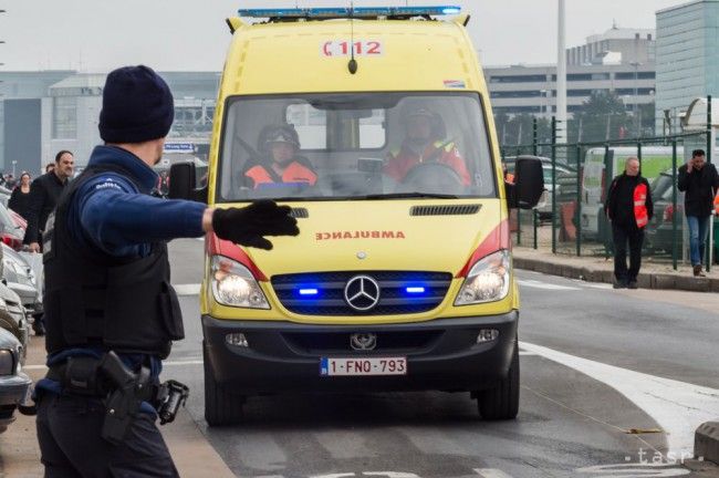 Útok na letisku spáchal najmenej jeden samovražedný atentátnik