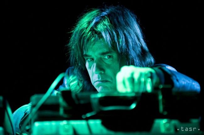 Jean-Michel Jarre vystúpi v novembri v Bratislave