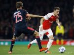 Özil neodíde z Arsenalu, pokiaľ Wenger zostane