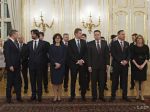 Slovensko má novú vládu v čele s trojnásobným premiérom R.Ficom
