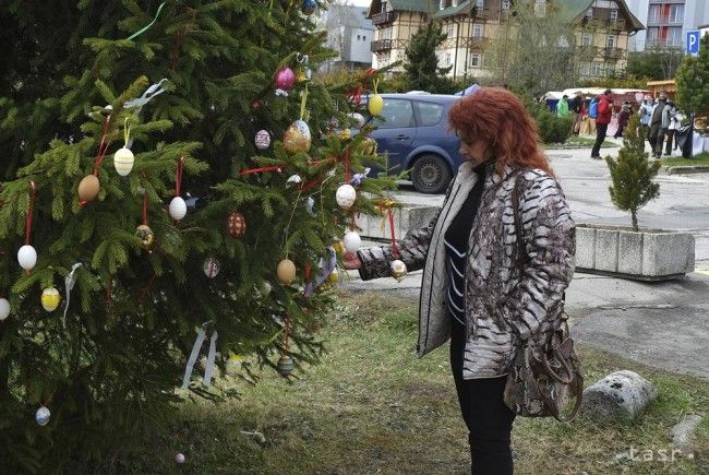 Tatranci chcú prekonať rekord v počte kraslíc na strome