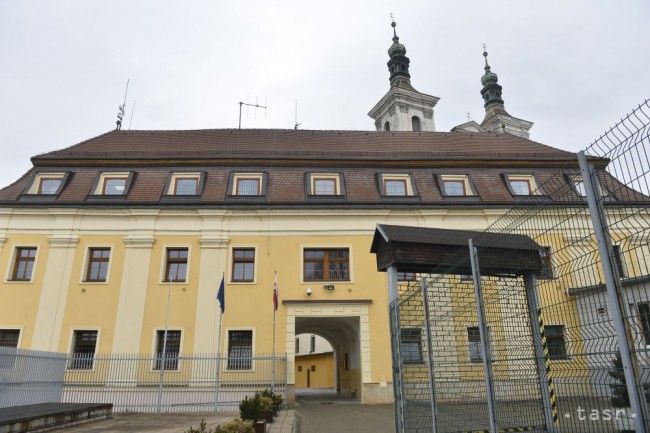 Viac ako 80 väzňov môže stráviť veľkonočné sviatky so svojimi blízkymi