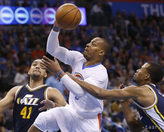NBA: Oklahoma zdolala Utah, Westbrook sériu s triple-double nenatiahol