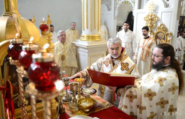 Gréckokatolíci uctievajú plaščenicu s ikonou Krista