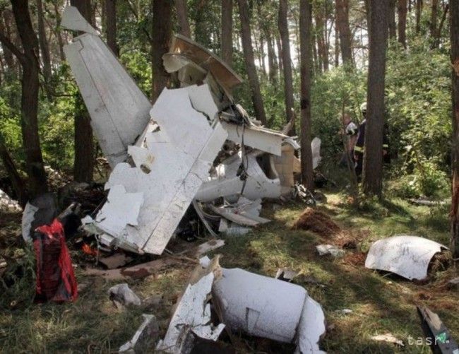 Pád malého lietadla v Peštianskej župe si vyžiadal dve obete