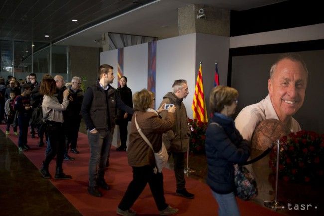 Cryuffovi vytvorili fanúšikovia Barcelony dočasný pamätník