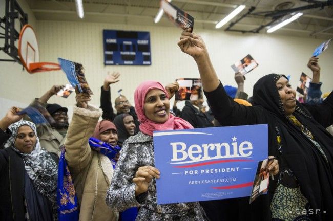 Sanders vyhral primárky v štátoch Washington, Aljaška a Havaj