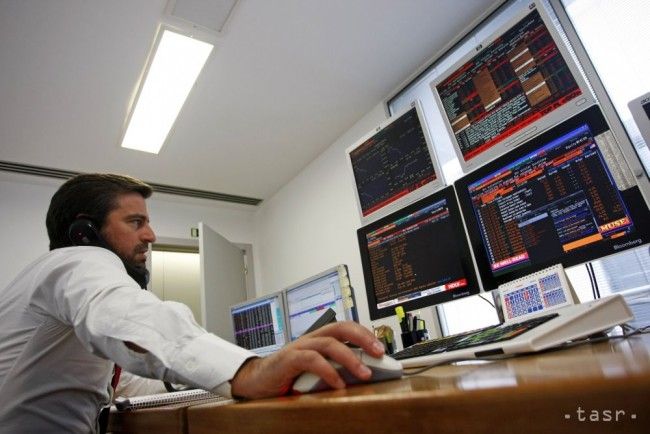 Americké akcie vo štvrtok skoro stagnovali, Dow Jones vzrástol