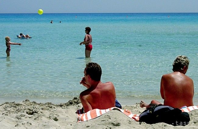 Grécko verí, že tento rok navštívi krajinu až 25 miliónov turistov