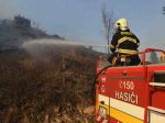 POHRONSKÁ POLHORA: Pri požiari lesa zasahujú hasiči z troch okresov