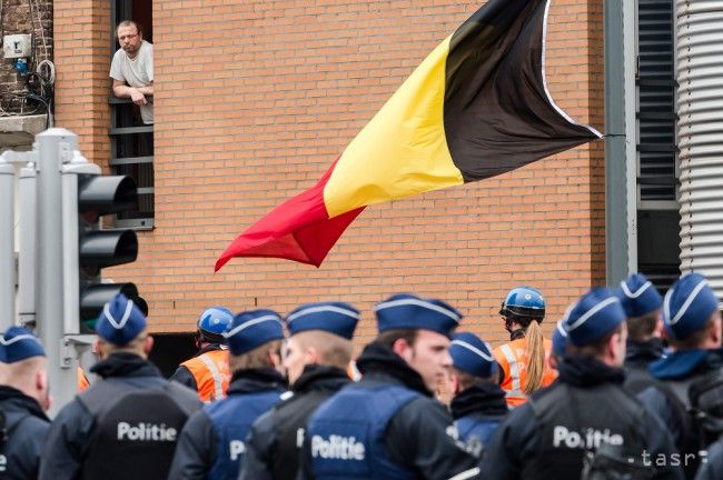 Polícia v Bruseli zatýkala aktivistov i pravicových radikálov